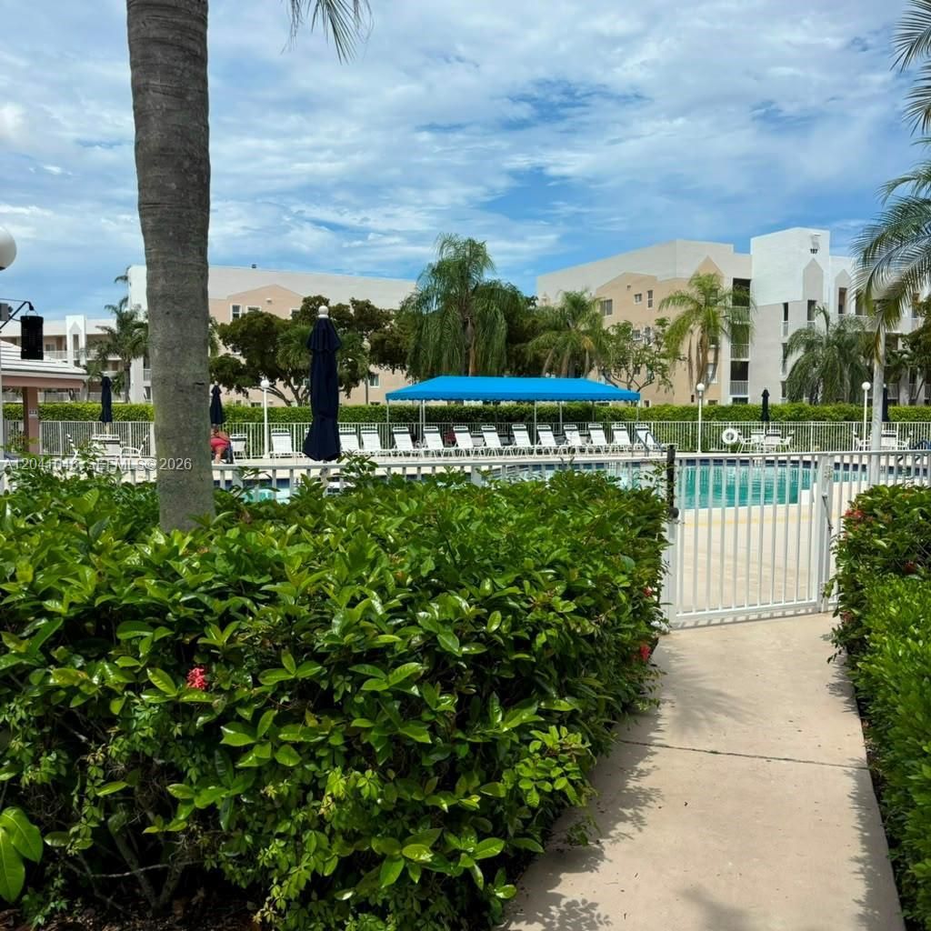 10160 NW 24th Pl, Unit 205, Sunrise, FL 33322 Photo