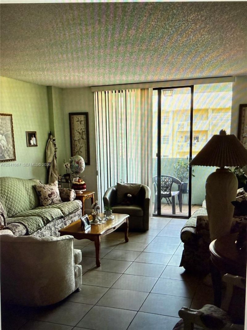 1825 W 44th Pl , Unit 707, Hialeah, FL 33012 Photo