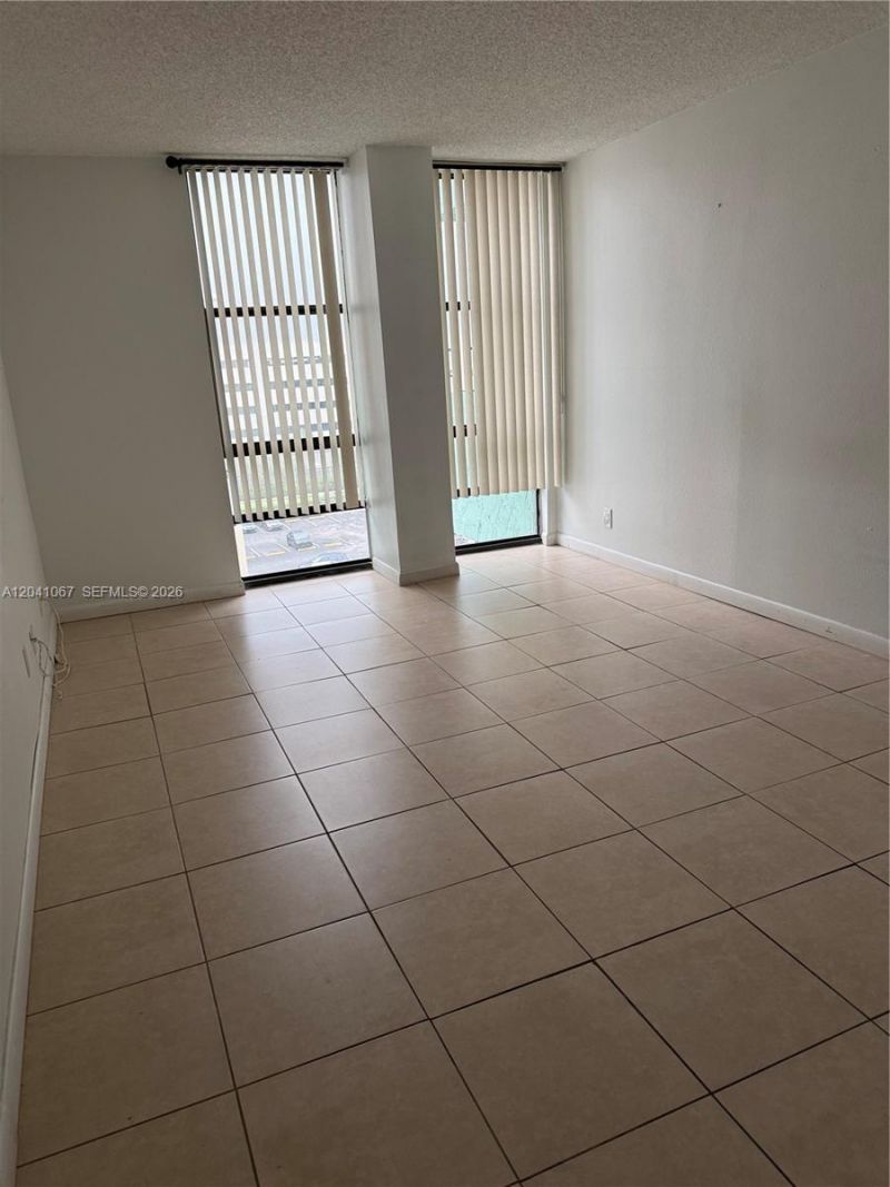 1825 W 44th Pl , Unit 707, Hialeah, FL 33012 Photo
