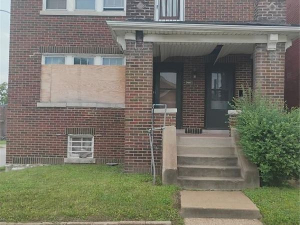 4700 Lee Avenue , St Louis, MO 63115
