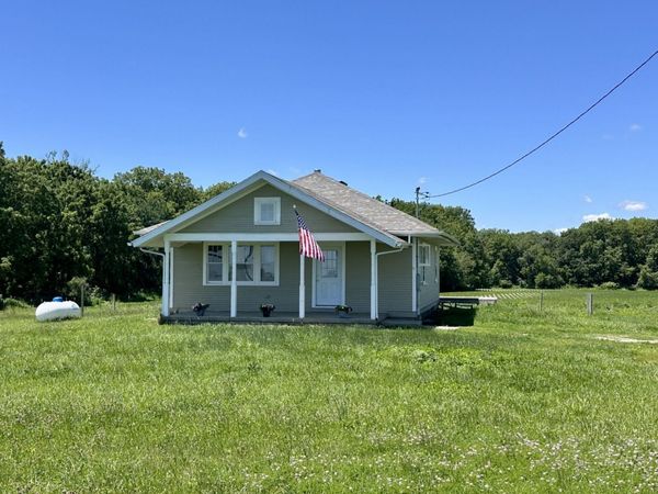 7637 1900 East Street , Tiskilwa, IL 61368