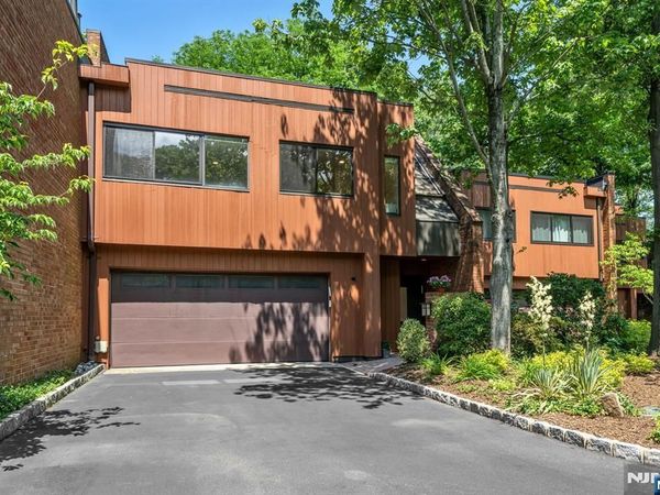 12 Kira Lane, ENGLEWOOD, NJ 07631