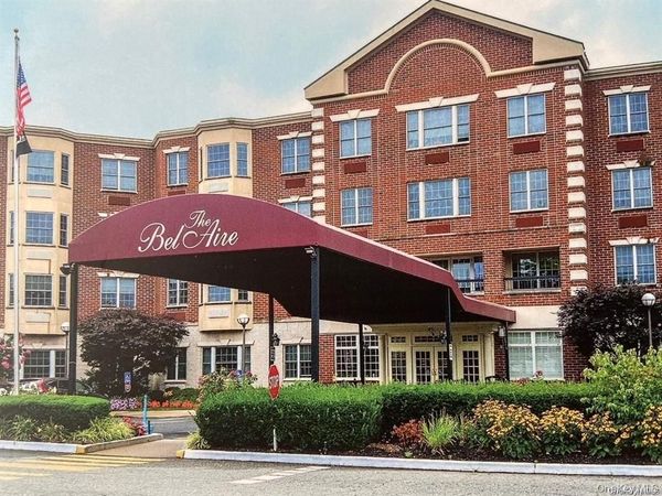 50 Merrick Avenue, Unit 415, East Meadow, NY 11554