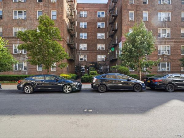 65-74 Saunders Street , Unit 3H, Rego Park, NY 11374