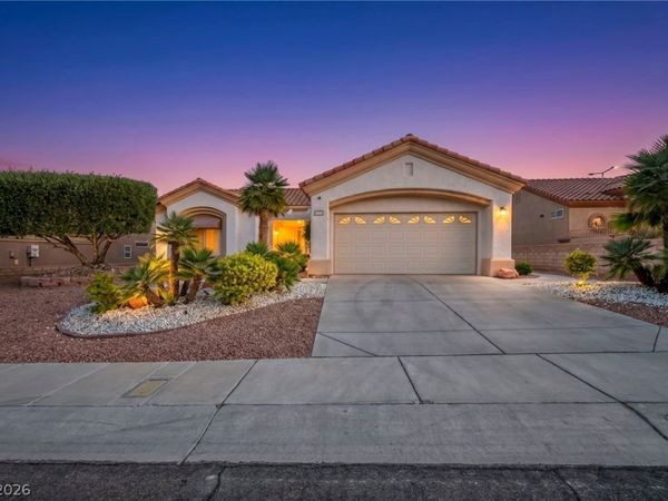 10105 Cresent Creek Drive , Las Vegas, NV 89134