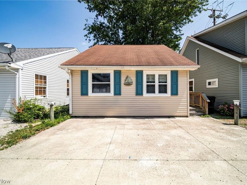 35 Billow Beach, Ashtabula, OH 44004 Photo 2