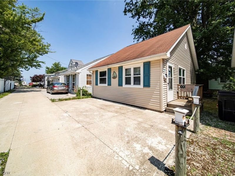 35 Billow Beach, Ashtabula, OH 44004 Photo 3