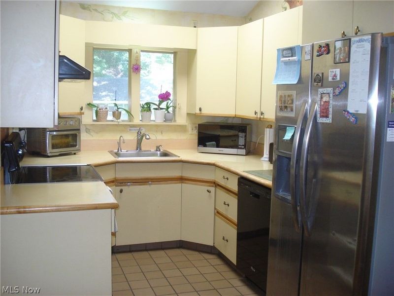 7342 Hopkins Road, Mentor, OH 44060 Photo 5