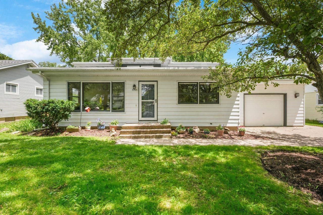 3705 Spenser Lane, Madison, WI 53704 Main Photo