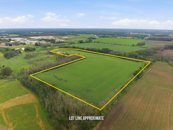 LT3 310 HIGHWAY, Manitowoc, WI 54220
