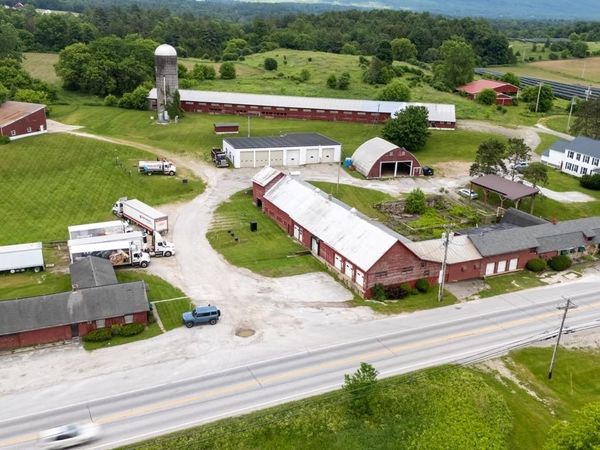 2054 US Route 7 N, Rutland Town, VT 05701