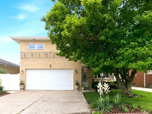 10623 WINDSOR Drive, Westchester, IL 60154