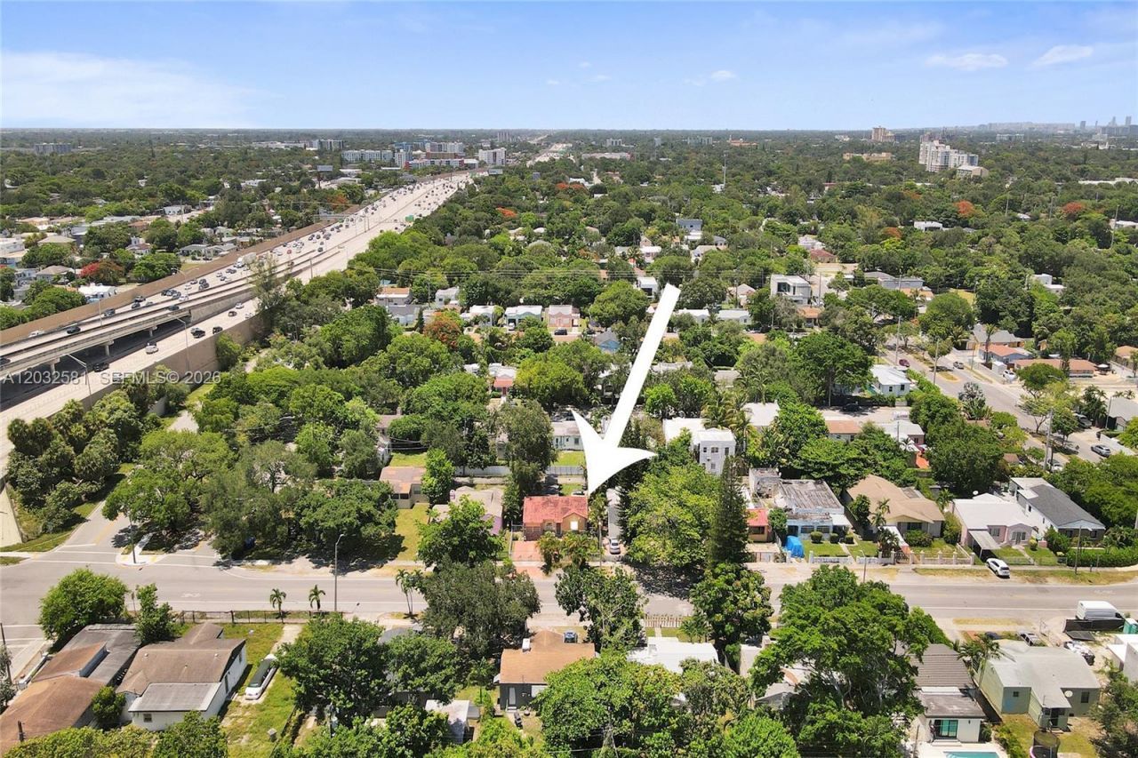 555 NW 46th St , Miami, FL 33127 Photo