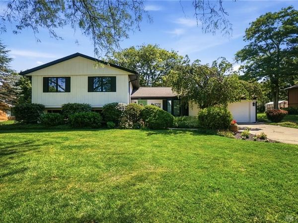 8220 Paragon Road, Washington TWP, OH 45458