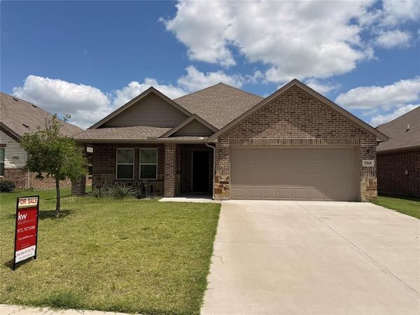 704 Hardaway Drive , Greenville, TX 75402