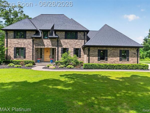 201 Mystic Meadows Court, Hartland Twp, MI 48843