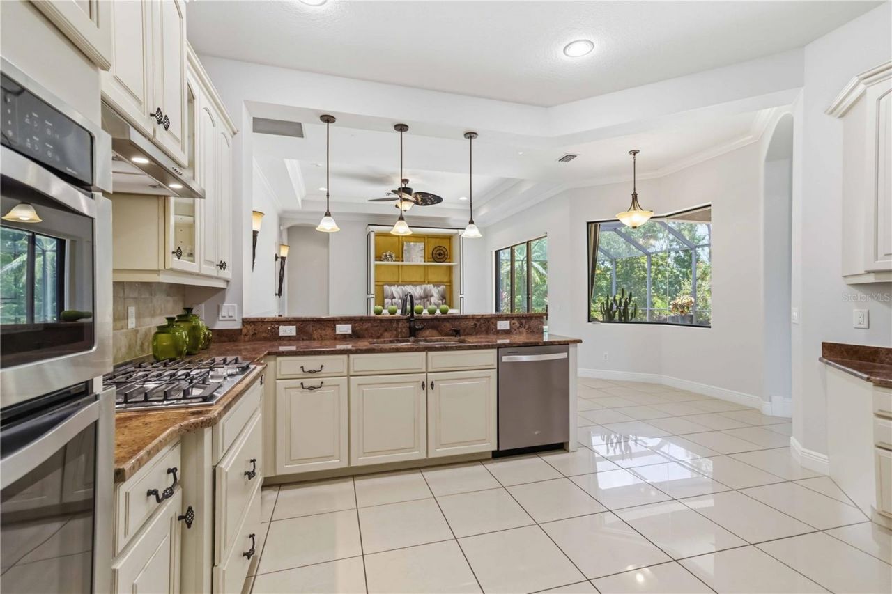 8057 Rio Bella Place, University Park, FL 34201 Photo