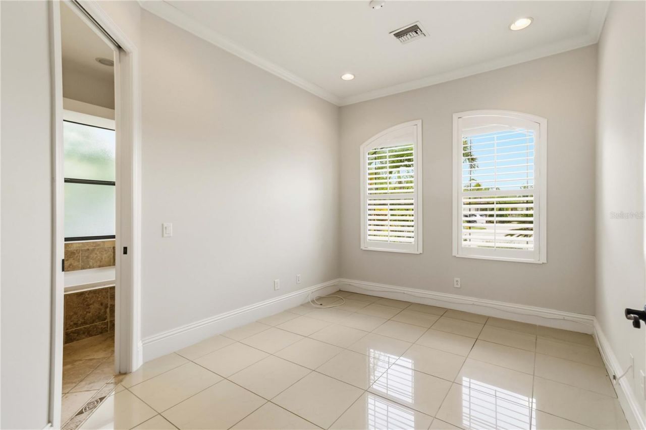 8057 Rio Bella Place, University Park, FL 34201 Photo