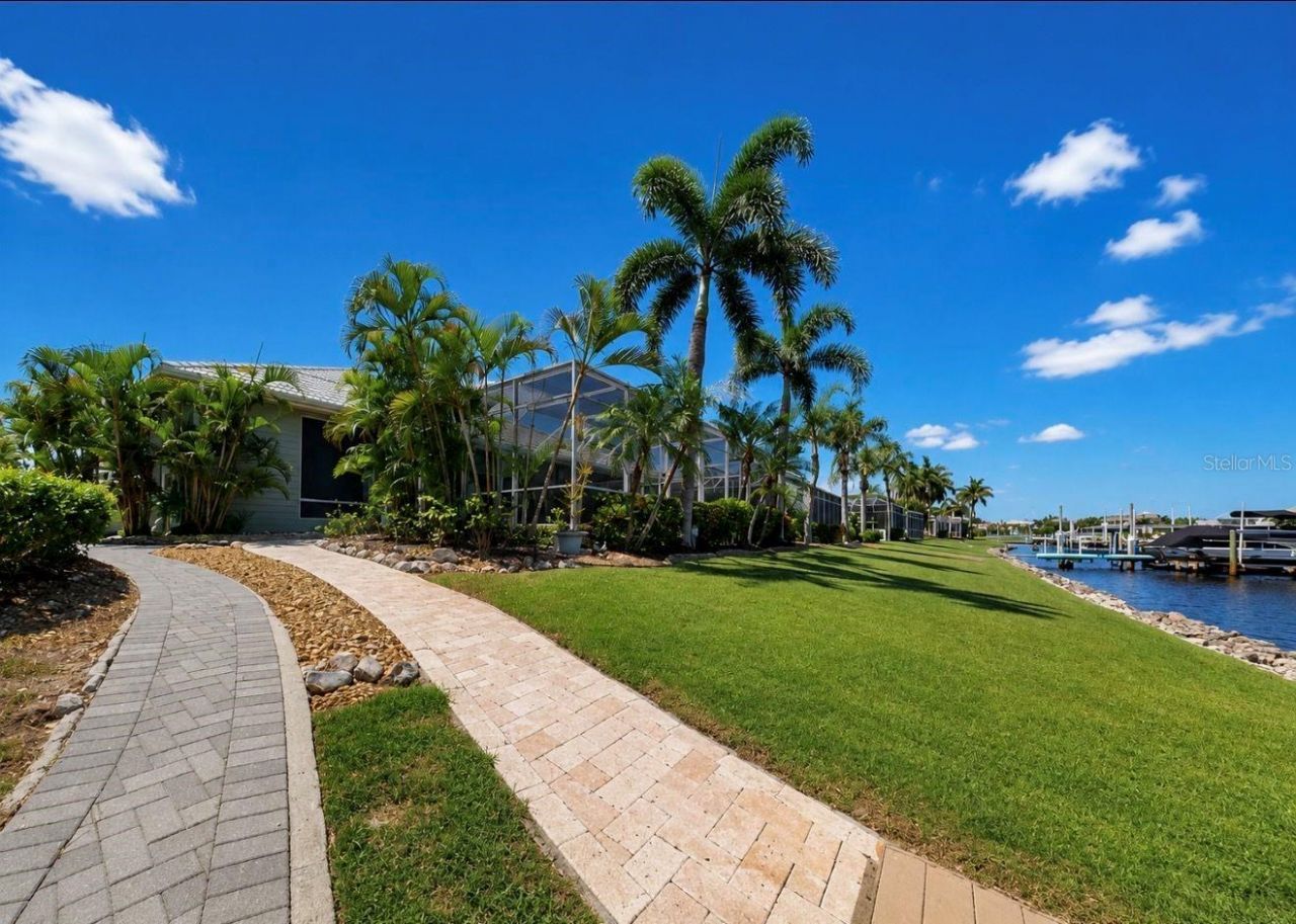 5416 Merritt Island Drive, Apollo Beach, FL 33572 Photo