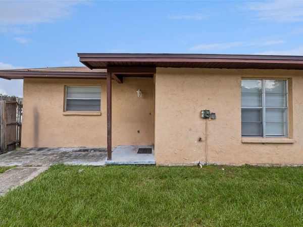 1048 BUCCANEER DRIVE , LAKELAND, FL 33801