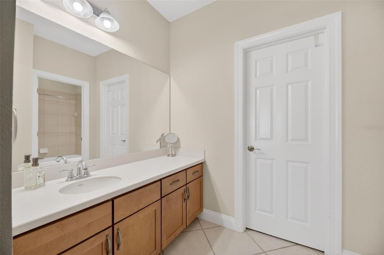 5536 Luminar Pointe Lane, Apollo Beach, FL 33572 Photo