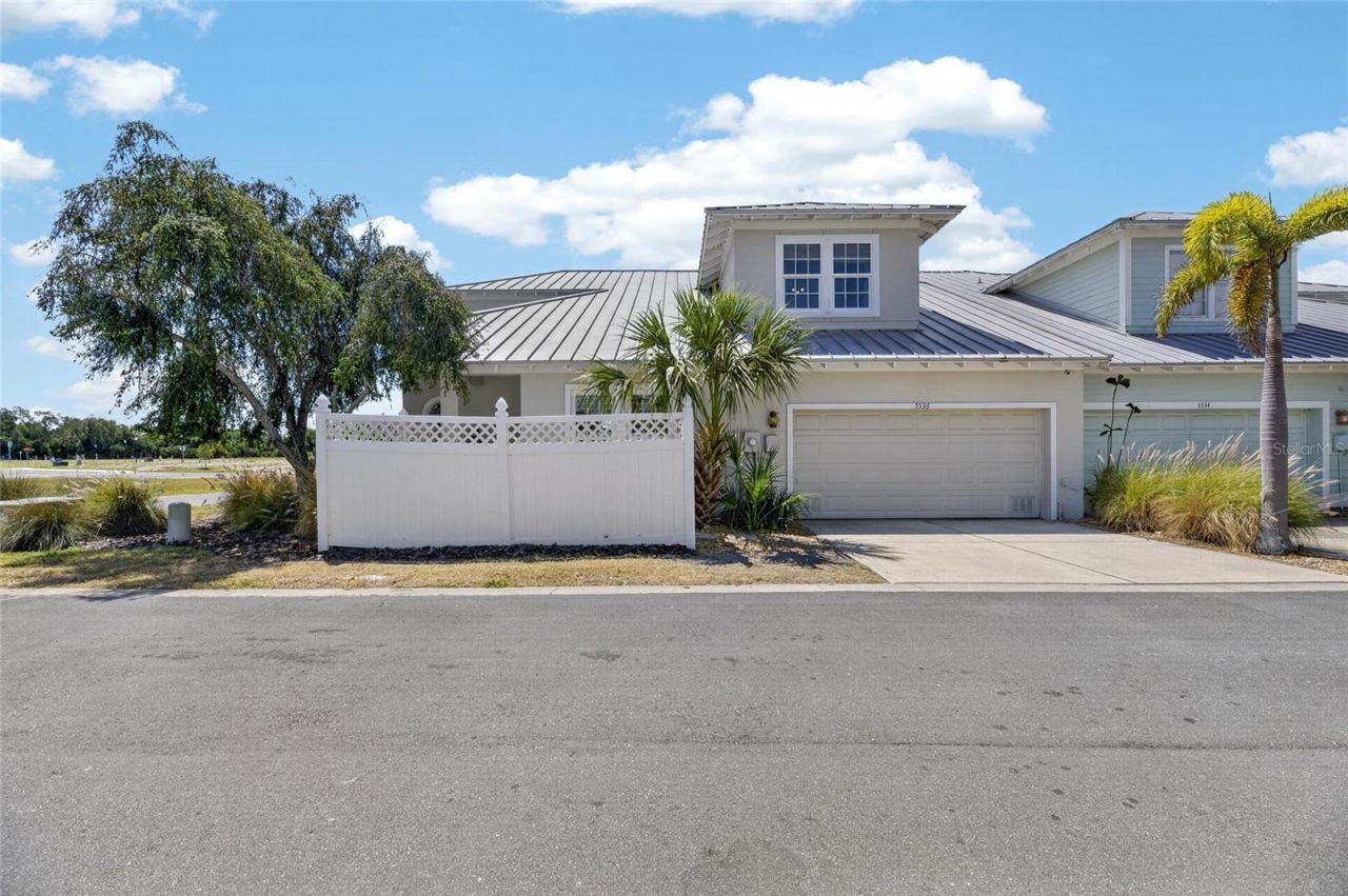 5536 Luminar Pointe Lane, Apollo Beach, FL 33572 Photo