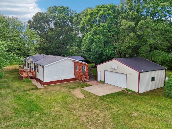 526 Freedom Lane, Wisconsin Dells, WI 53965