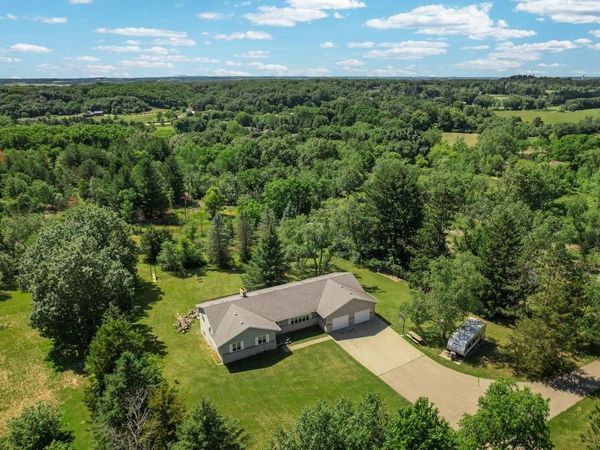 6635 Sunset Drive, Verona, WI 53593