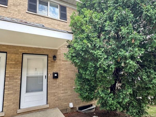 1715 E Roosevelt Road , Unit 1, Wheaton, IL 60187