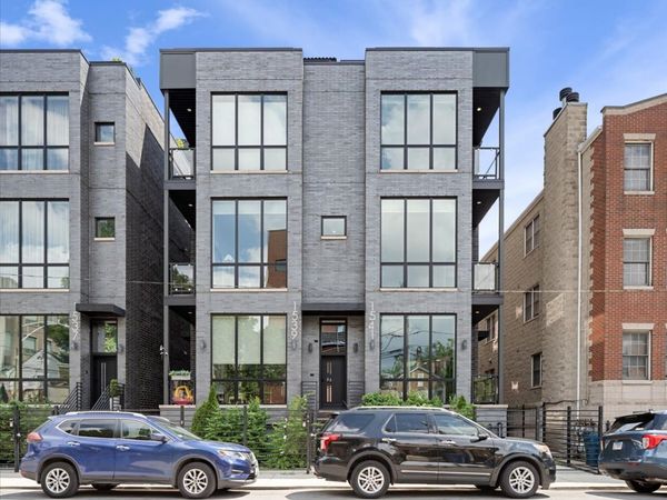 1541 W Pearson Street , Unit 1, Chicago, IL 60642