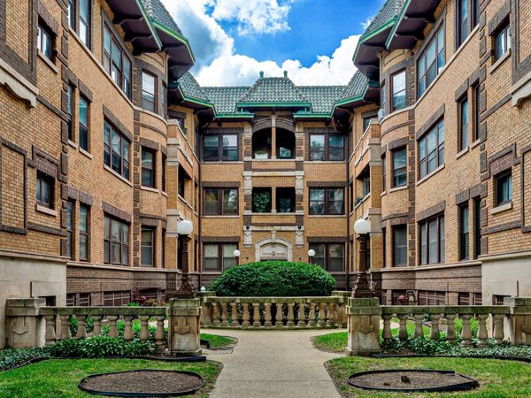 943 E Hyde Park Boulevard , Unit 3, Chicago, IL 60615
