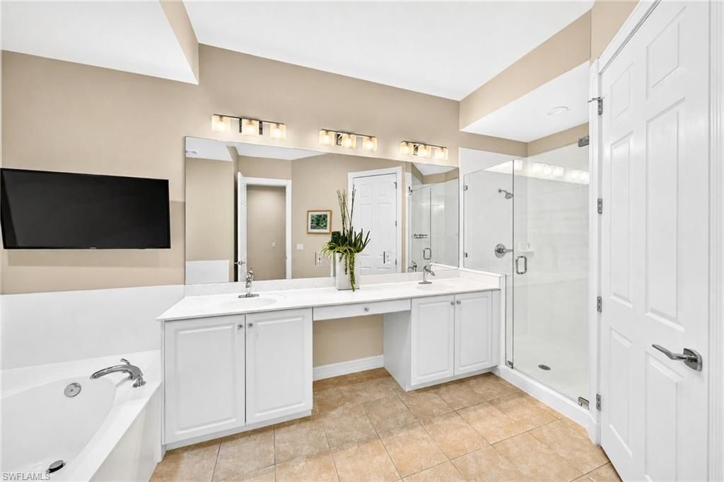 1855 Les Chateaux Blvd, Unit 5-201, Naples, FL 34109 Photo