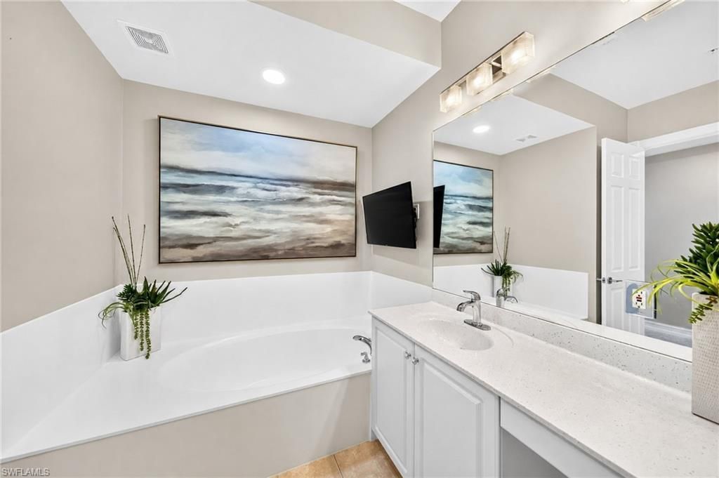 1855 Les Chateaux Blvd, Unit 5-201, Naples, FL 34109 Photo
