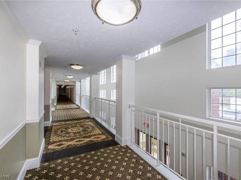 23004 Chandlers Lane, Unit 220, Olmsted Falls, OH 44138 Photo 4