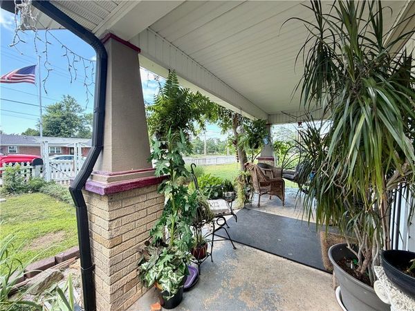 428 E Locust Street , Rogers, AR 72756