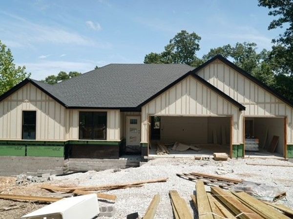14 Burwell Drive , Bella Vista, AR 72714