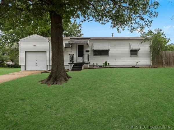 7104 E 8th Street , Tulsa, OK 74112