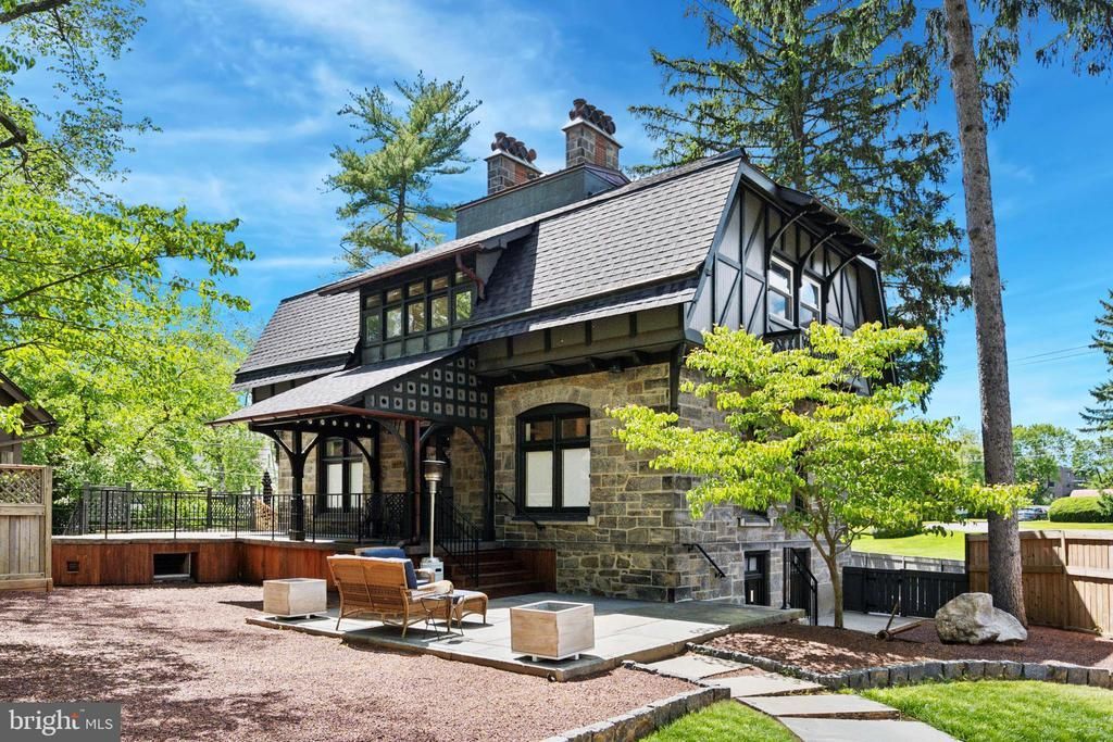 1202 W WYNNEWOOD ROAD, WYNNEWOOD, PA 19096