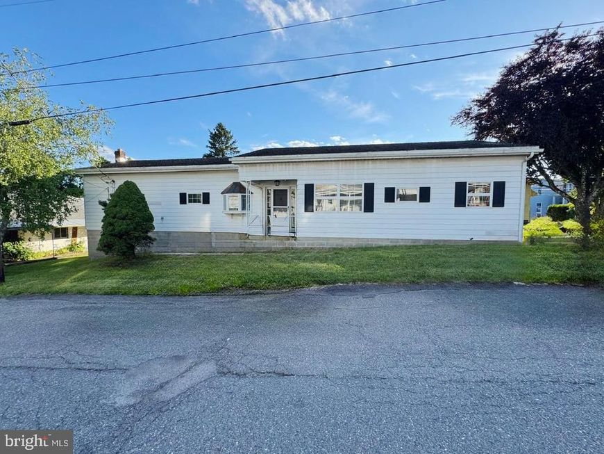 251 N Columbia Street, Tamaqua, PA 18252 Main Photo