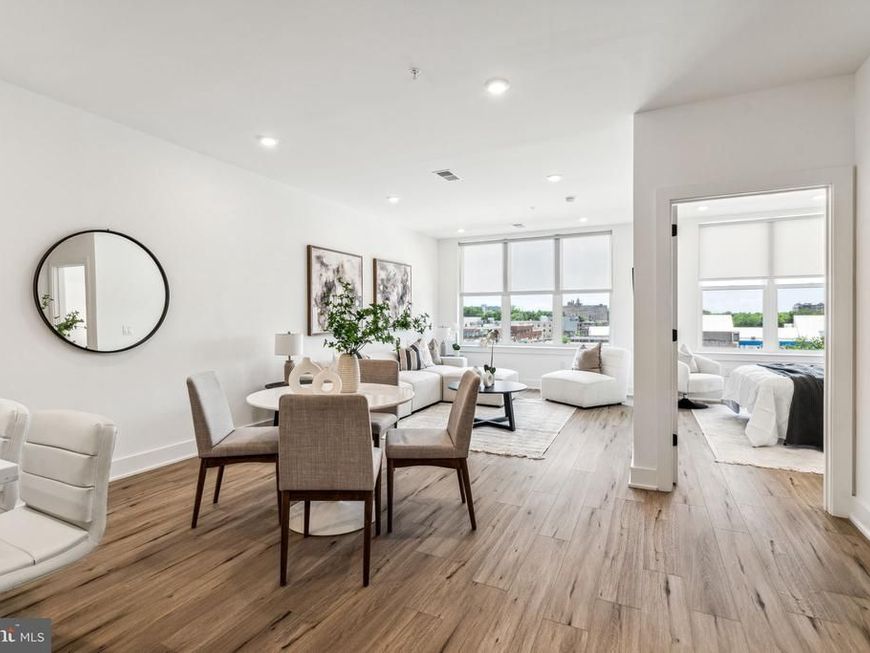 139 W Chelten Avenue, Unit 206, Philadelphia, PA 19144 Main Photo