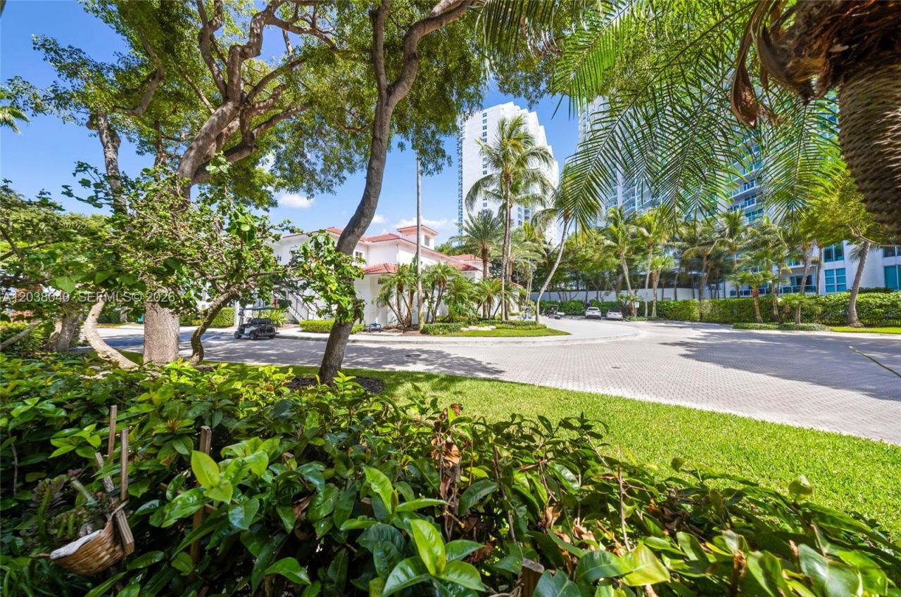 3255 NE 184th St , Unit 12112, Aventura, FL 33160 Photo