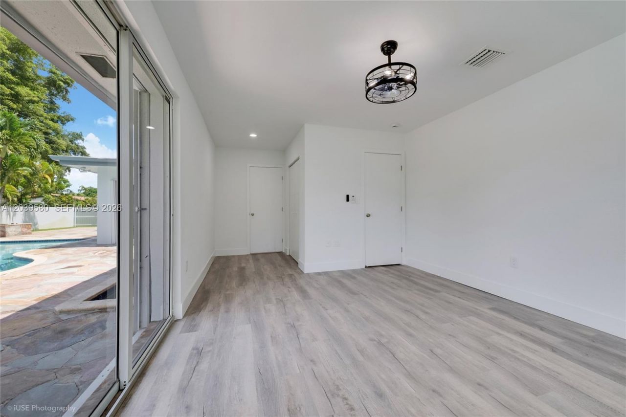 6250 SW 62 Pl, South Miami, FL 33143 Photo