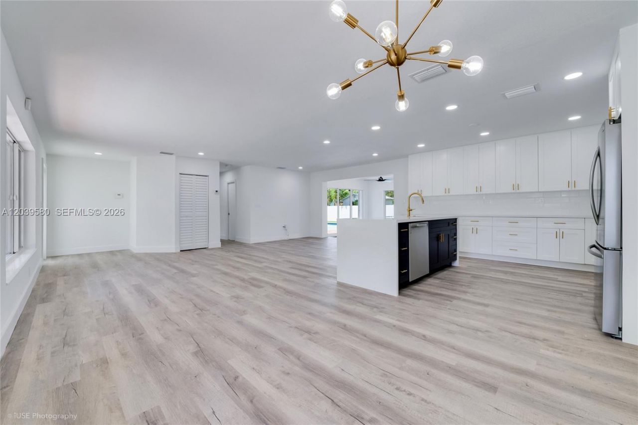 6250 SW 62 Pl, South Miami, FL 33143 Photo