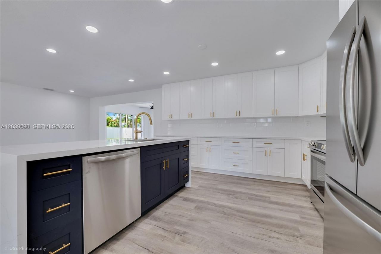 6250 SW 62 Pl, South Miami, FL 33143 Photo