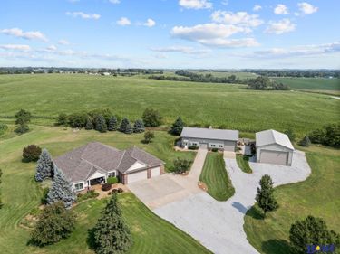 11223 N 84th Street, Lincoln, NE 68517