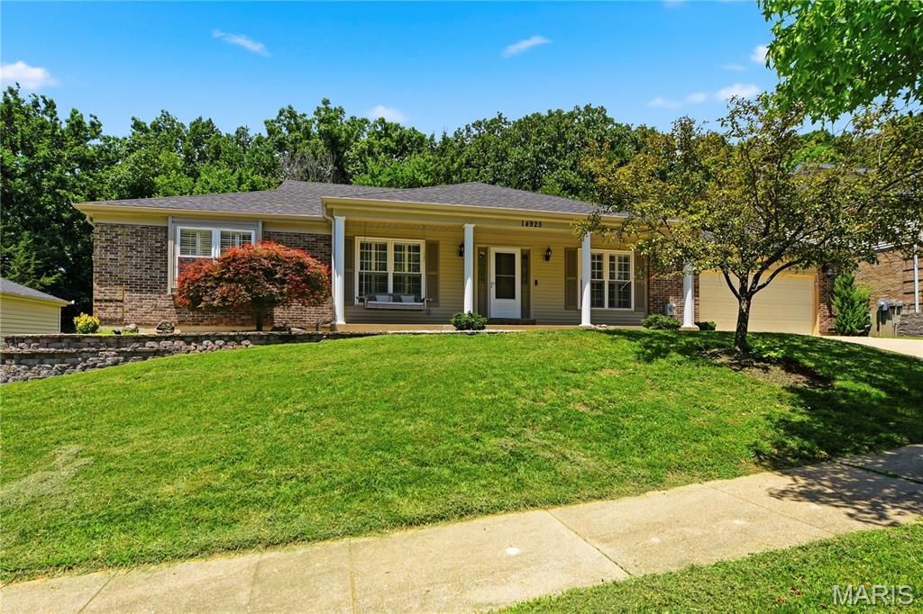 14925 Royalbrook Drive, Chesterfield, MO 63017 Main Photo