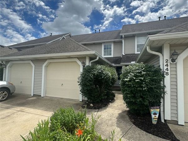 2450 Wrens Drive S, Stow, OH 44224