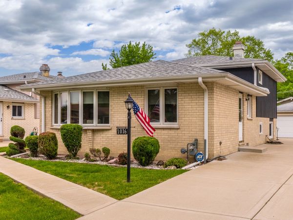 1016 S Haddow Avenue , Arlington Heights, IL 60005