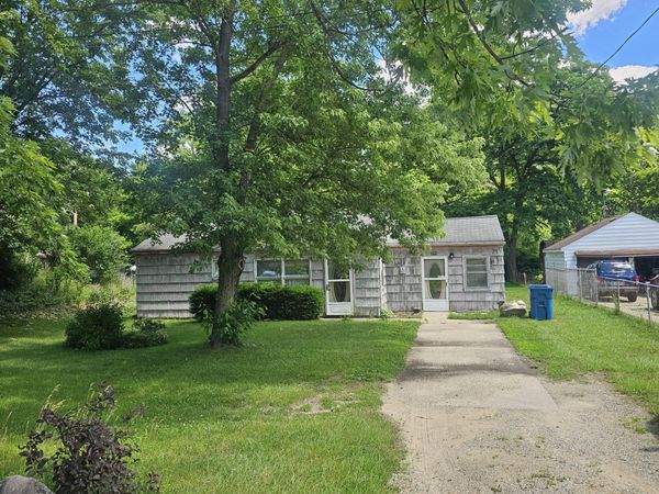 2439 S 13th Street, Niles, MI 49120