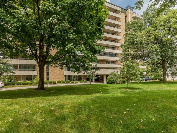3663 Grand Avenue, Unit 401, Des Moines, IA 50312
